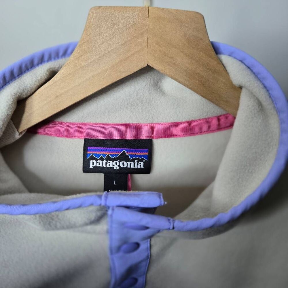 Patagonia Women's Size Large Micro D Snap T Pullover Beige Purple Fleece - Picture 6 of 6